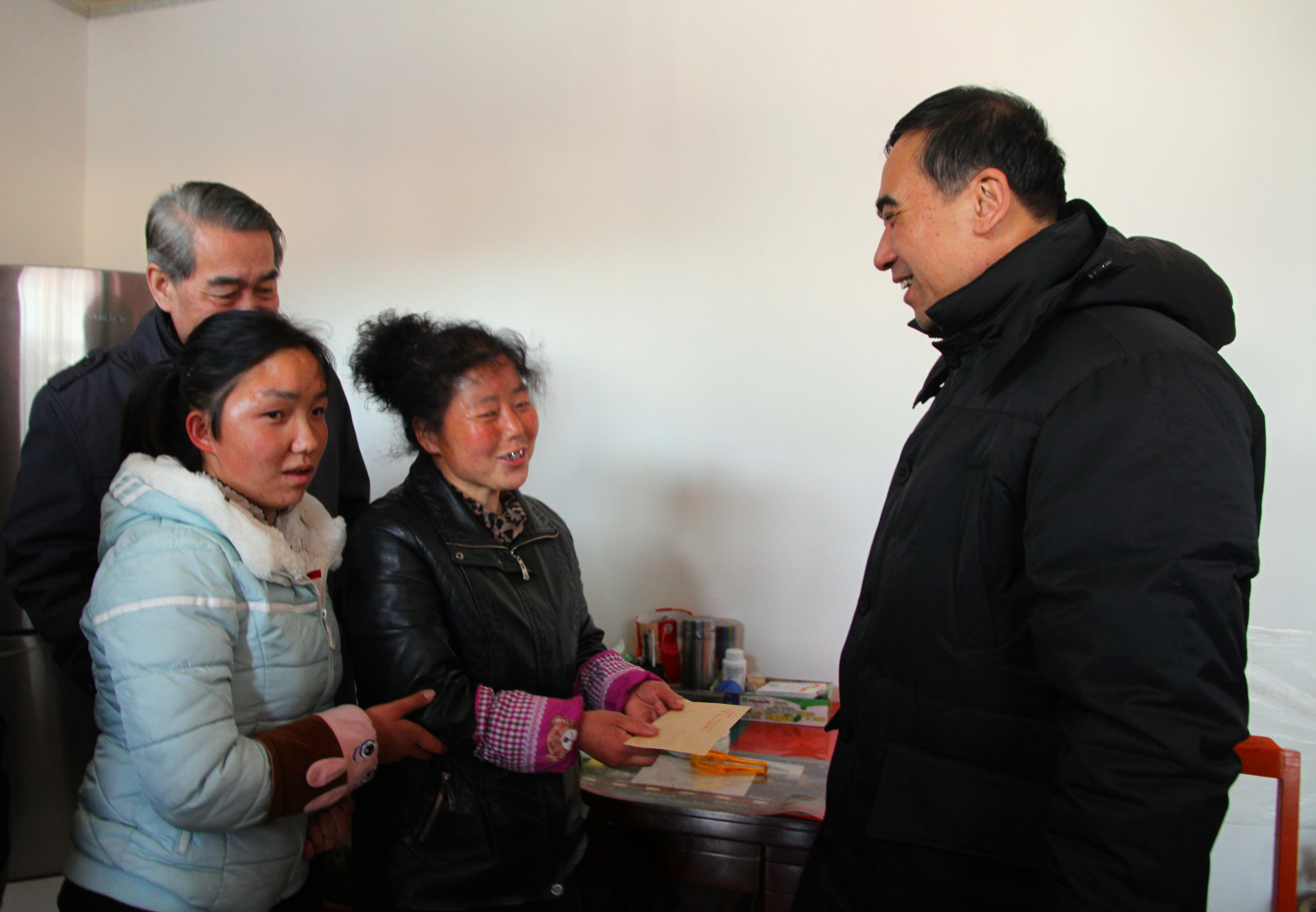 2017.1.24李斌副省长皋兰县水阜镇慰问 053_副本.jpg