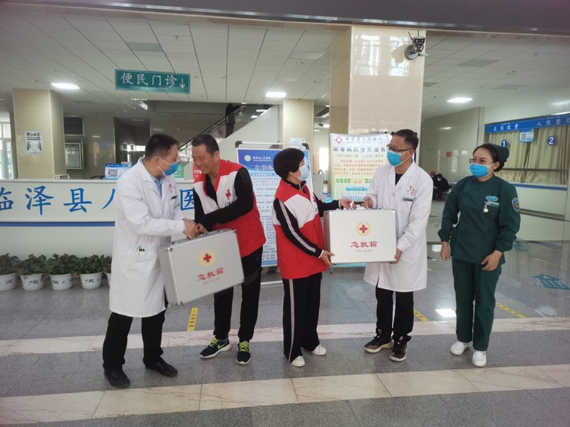 捐赠交接图片1.jpg