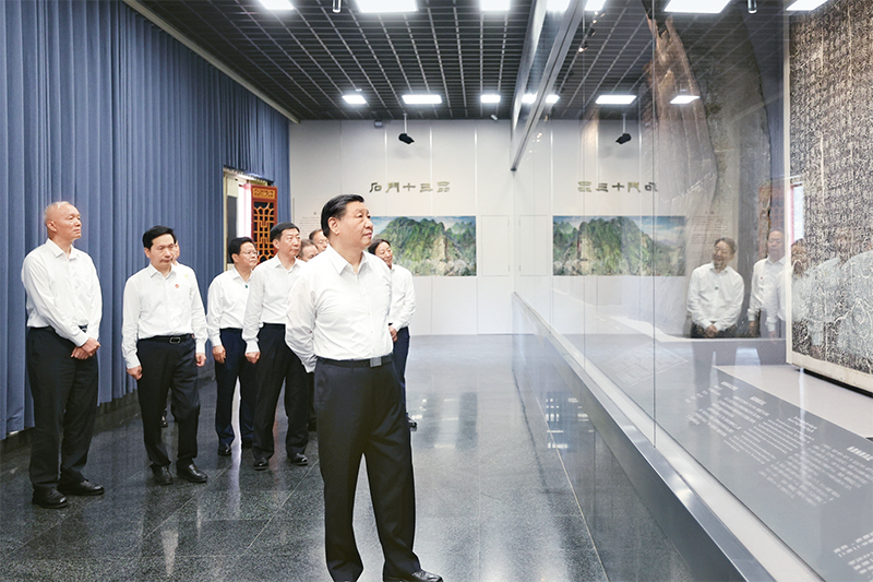 2023年7月29日，习近平在四川考察结束返京途中，来到陕西省汉中市考察。.jpg