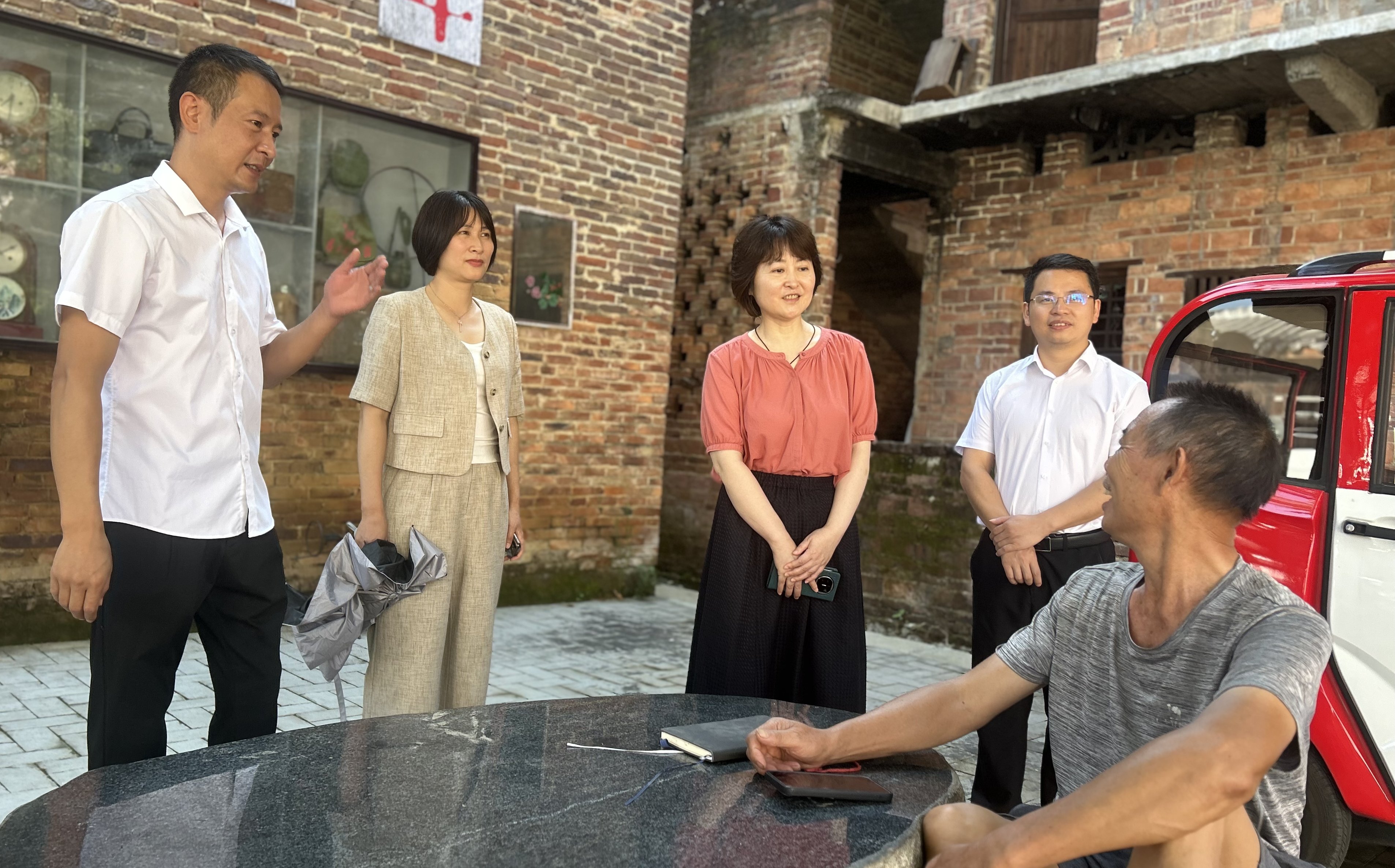 34.2.湖南省红十字会赴乡村振兴帮扶点开展党的二十届三中全会精神宣讲.png