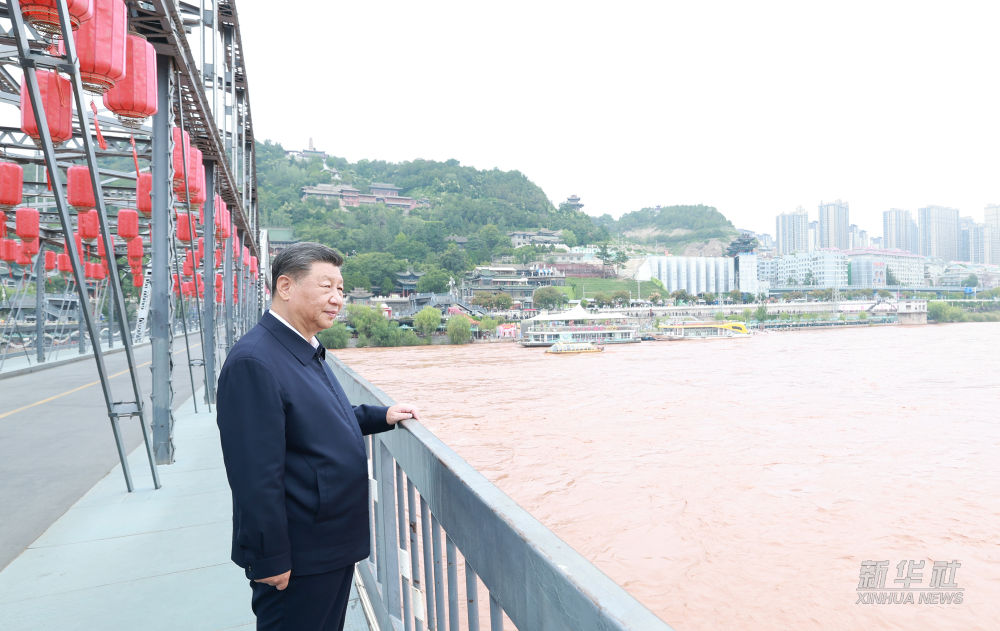 39.8.习近平在甘肃兰州市考察调研.jpeg