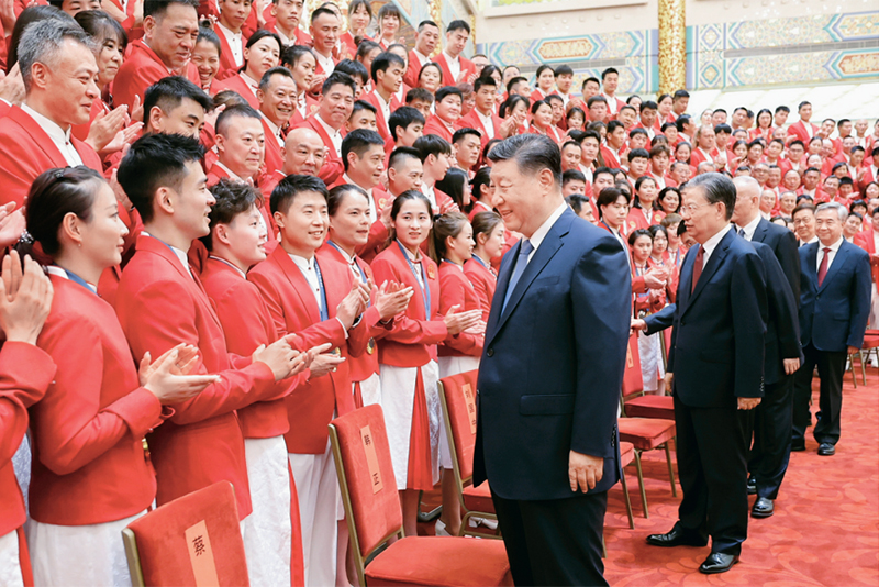 4.2024年8月20日，接见第33届夏季奥林匹克运动会中国体育代表团全体成员.jpg