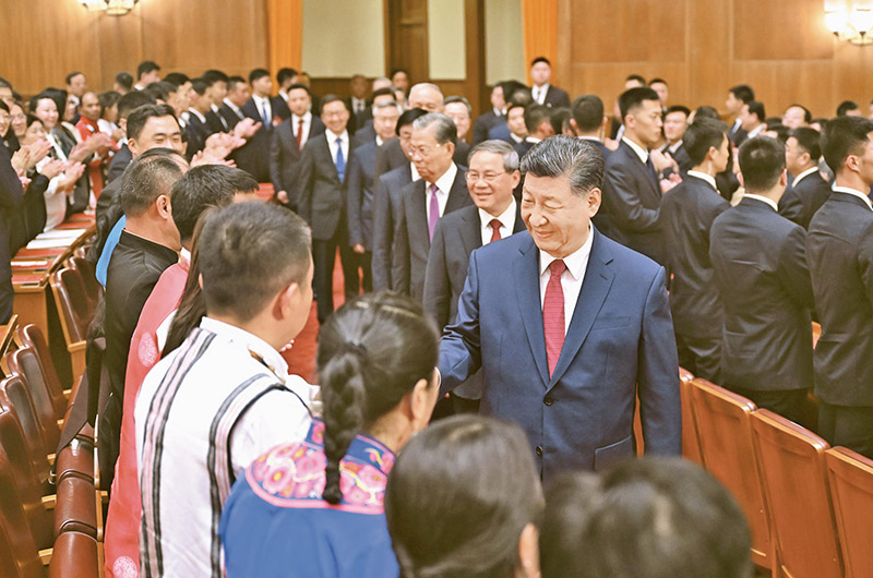 3.在文艺工作座谈会上的讲话.jpg