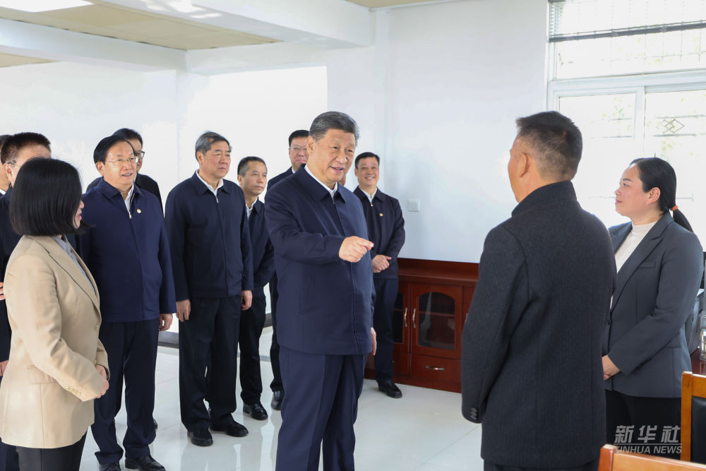65.10.习近平在湖北考察调研.jpeg