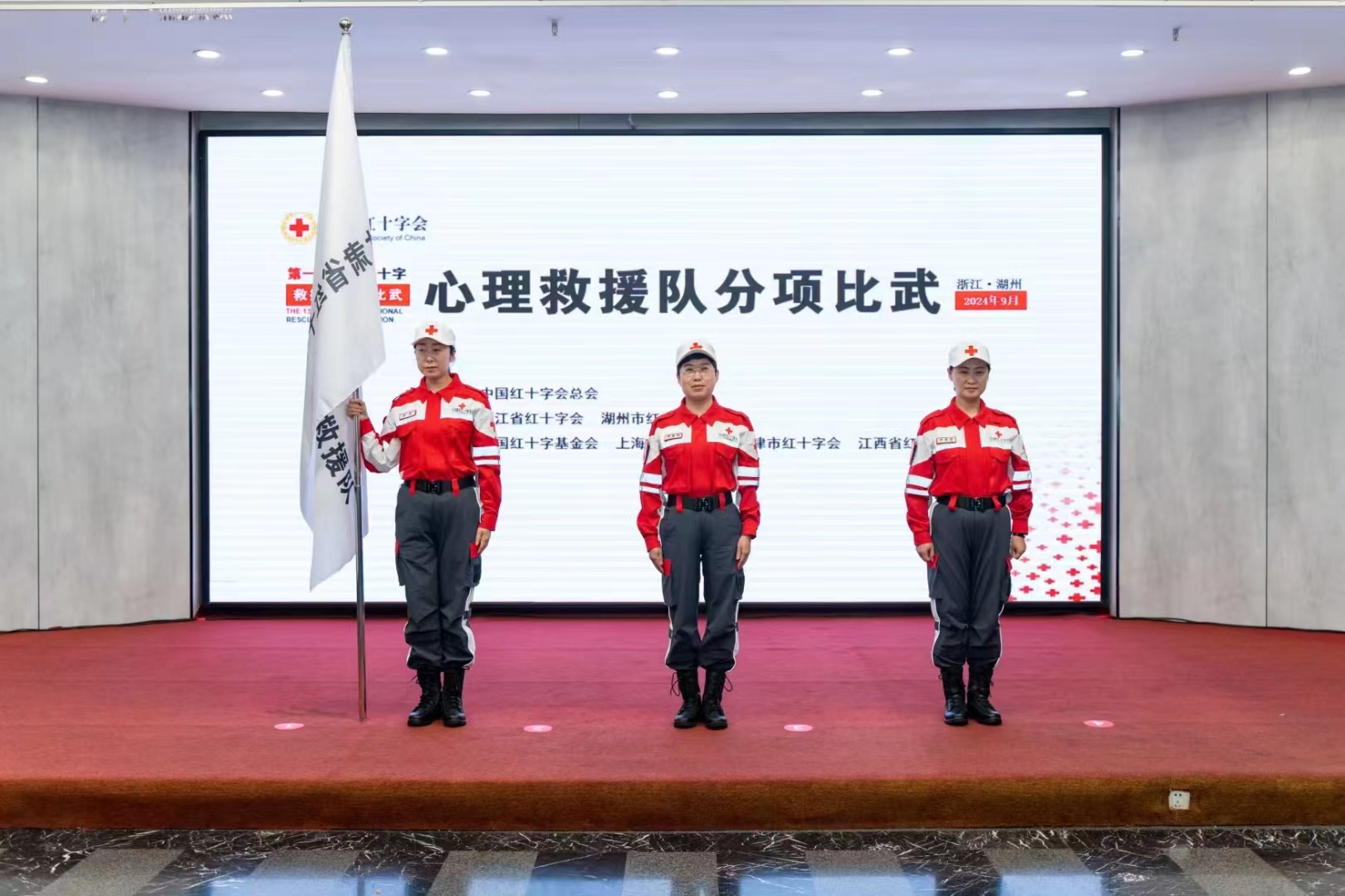 喜报！团体三等奖！单项二等奖！.jpg
